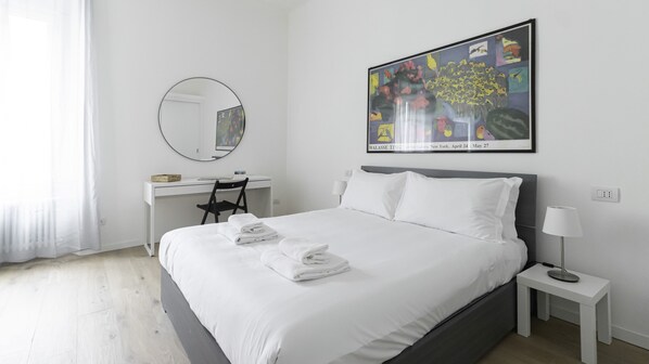 Appartement (1 Bedroom) | 1 slaapkamer, lakens van Egyptisch katoen, luxe beddengoed, een bureau