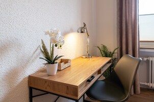 Apartamento City | 3 dormitorios, ropa de cama de alta calidad, escritorio