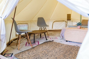 Panoramic-Zelt | 1 Schlafzimmer, Bettwäsche aus ägyptischer Baumwolle