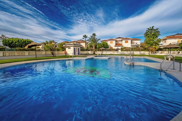 Pool - Amigos at Veramar 6 - Stylish Home at 300m From Playazo Naturist Beach (Vera)
