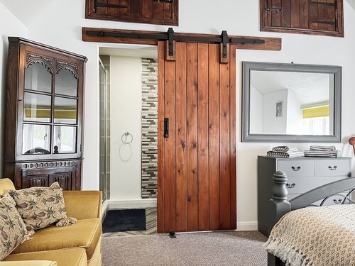 2 bedroom accommodation in Matlock