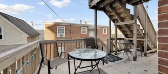 Great condo 2.5 blocks from the boardwalk very clean with upgraded appliances 