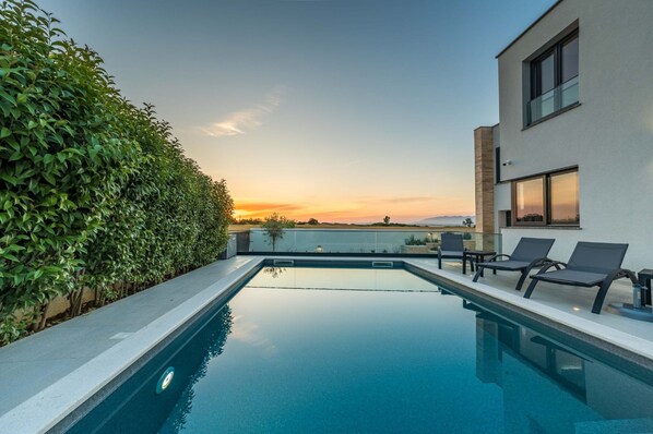 3 عدّة غرف نوم