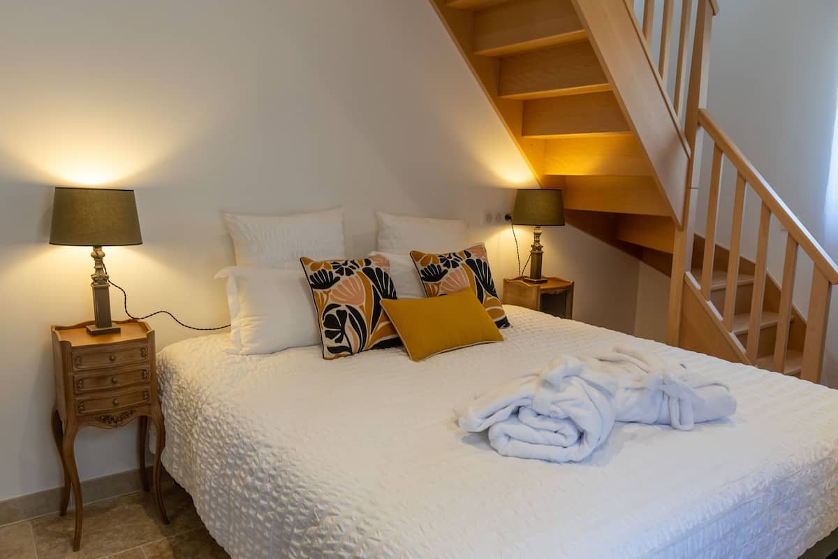 Design Apartment, Private Bathroom, Garden View (Le Temps Suspendu) | 1 bedroom, blackout drapes, iron/ironing board, free WiFi