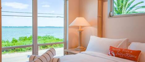 3 slaapkamers, een bureau, een strijkplank/strijkijzer, wifi