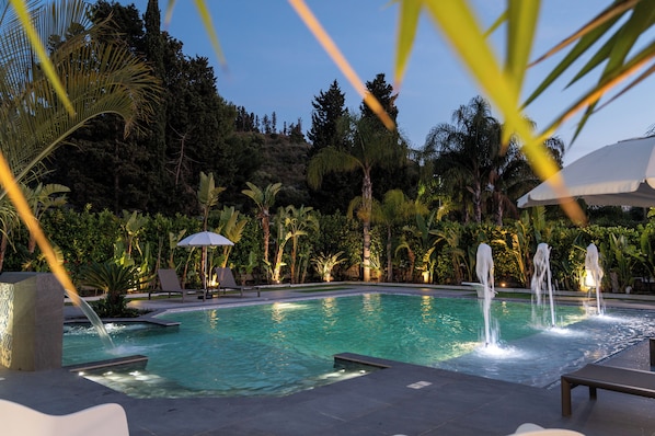 Outdoor pool - Elegant independent villa...
you can spend your holidays in complete relaxation (Campofelice di Roccella)