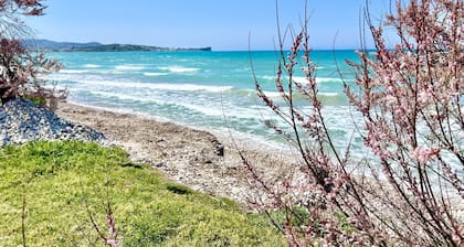 Beachfront Suite GardenMare 2