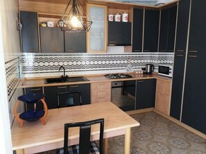 Fridge, microwave, oven, stovetop - HOLIDAY HOME DONATELLA (Carenno)