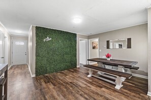 Interior - Astonishing 4 Bedroom Home (Chattanooga)