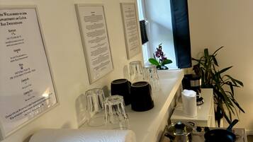 Apartment, 2 Single Beds | Private kitchen