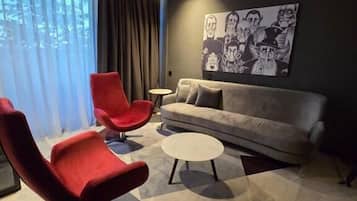 Suite, vistas a la ciudad | Sistema de insonorización y wifi gratis