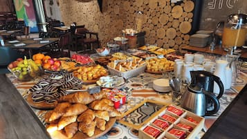 Daily continental breakfast for a fee