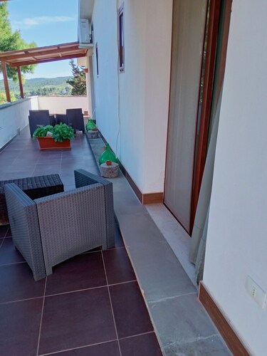 Accogliente Camera con Grande Terrazzo. Animali Domestici Ammessi