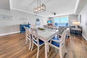 Dining - ☀️Stunning Gulf Views-Large Balcony-Great Amenities-Tidewater 1608☀️ (Panama City Beach)