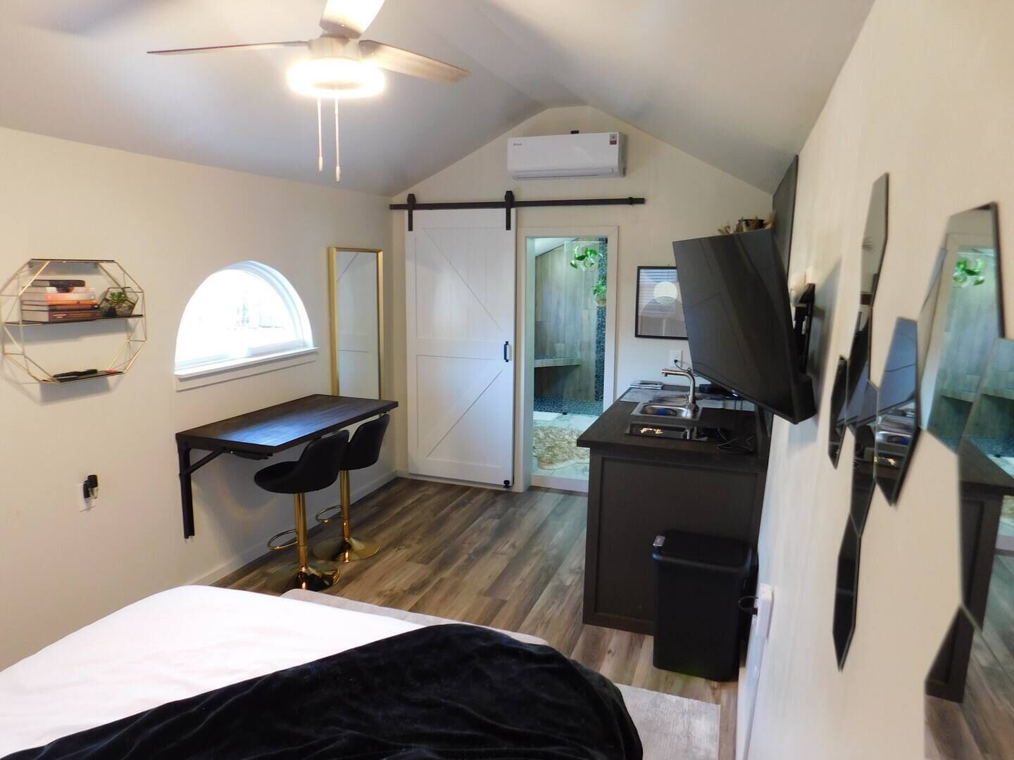 1 makuuhuone, silitysrauta/-lauta, ilmainen Wi-Fi, vuodevaatteet