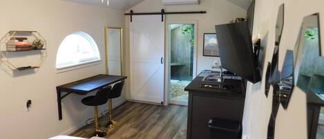 1 chambre, fer et planche à repasser, Wi-Fi gratuit, draps fournis