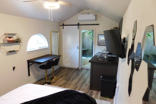 1 bedroom, iron/ironing board, WiFi (free), bed sheets