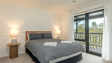 4 habitaciones, tabla de planchar con plancha, cuna de viaje y wifi