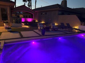 Outdoor pool - Rancho Relaxo
Modern home in the heart of Rancho Mirage 
3 bedrooms, 3 baths (Rancho Mirage)