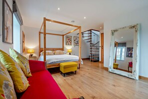 1 bedroom, iron/ironing board, travel cot, free WiFi