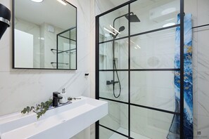 Hair dryer, towels
