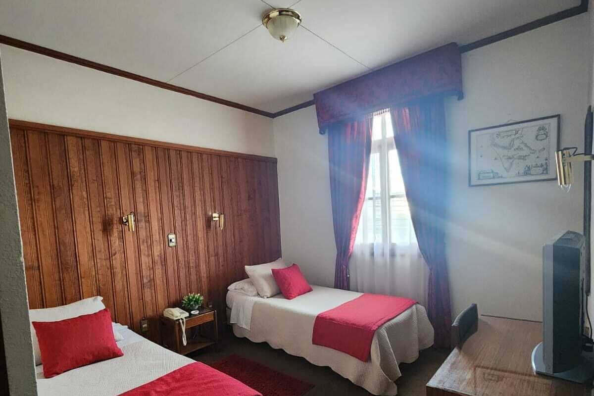 Twin Room | In-room safe, desk, free WiFi, bed sheets