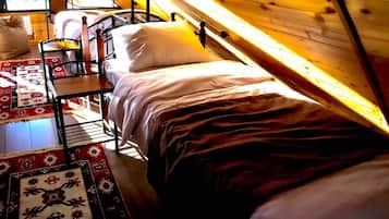 1 bedroom, WiFi, bed sheets