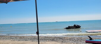 Lake Front Cottages on Private Beach in Port Stanley