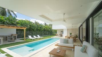 Alberca al aire libre