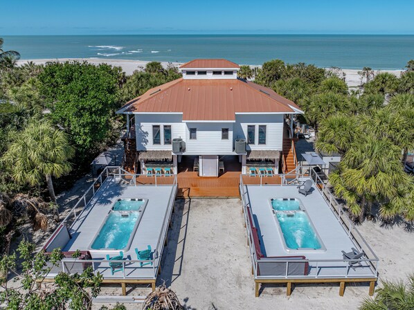 Exterior - SEA TURTLE COVE-BEACHFRONT LUXURY-3 BR/2BA Pool/Hot tub combo - Golf Cart (Captiva)