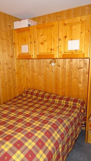 1 quarto