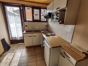 Fridge, microwave, oven - First floor, parking, television, ski locker, 35m², Les Gets (Les Gets)