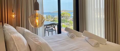 4 chambres, fer et planche à repasser, Wi-Fi, draps fournis