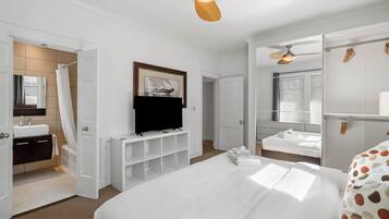 Căn hộ Deluxe | 3 phòng ngủ, bộ đồ giường cao cấp, bàn