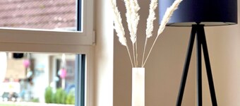 Neues, Trendy Dachgeschoss Apartment Nähe Stadtzentrum, Messe, Uni