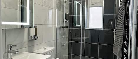 Douche, séchoir à cheveux