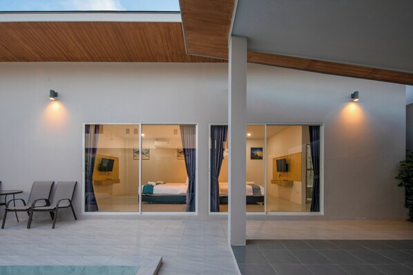 免费 WiFi、床单