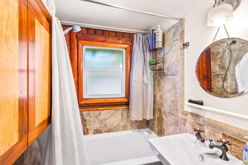 Half-pipe Hideaway in Packwood