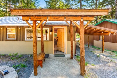 Half-pipe Hideaway in Packwood