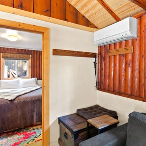 1 bedroom - Half-pipe Hideaway in Packwood (Packwood)