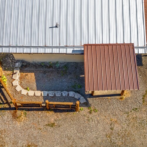 Half-pipe Hideaway in Packwood