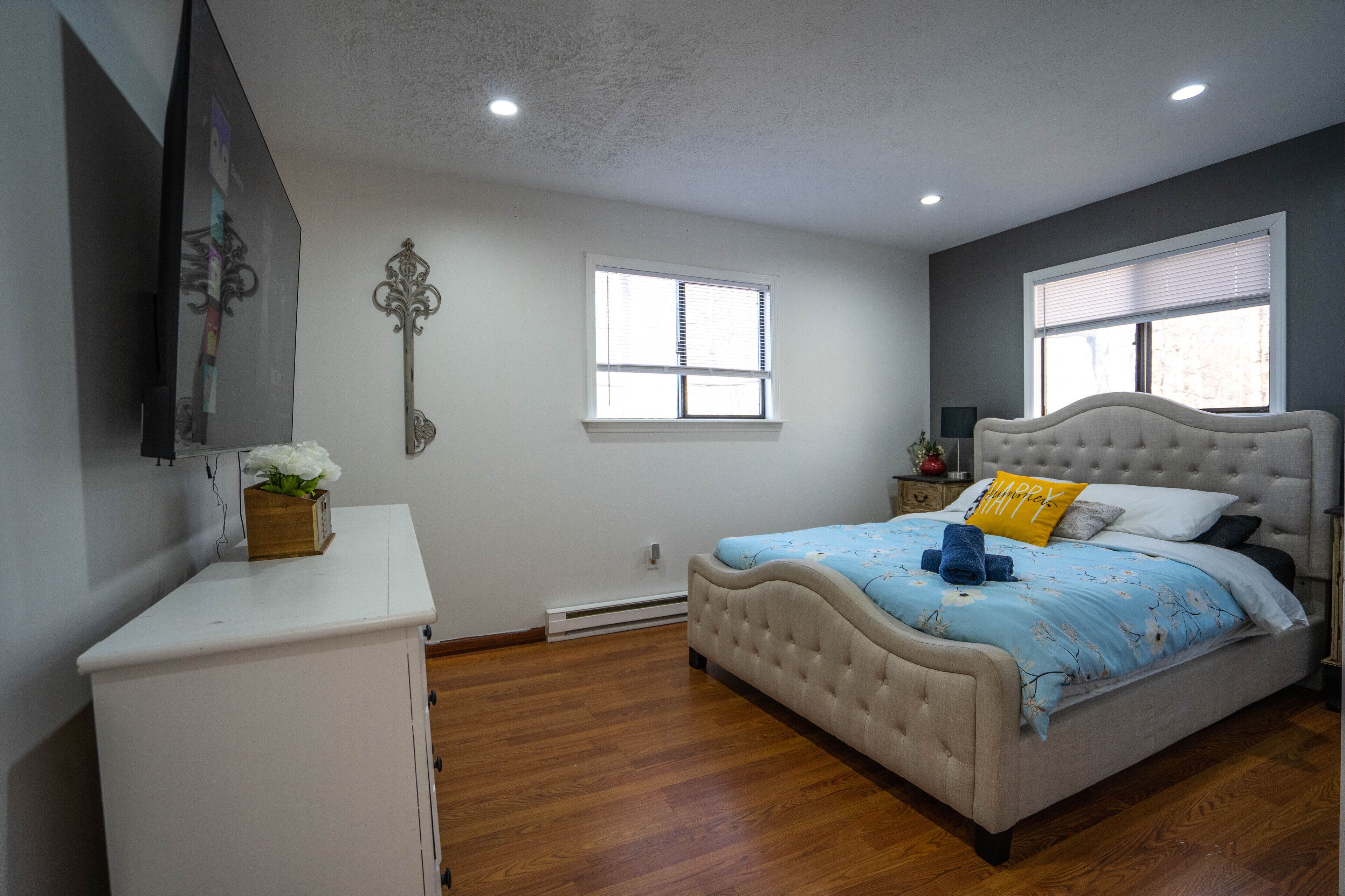 4 多间卧室、办公桌、熨斗/熨衣板、免费 WiFi