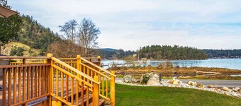 Cornet Bay Cottage in Oak Harbor