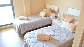 3 dormitorios, tabla de planchar con plancha, wifi y ropa de cama