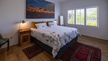 2 habitaciones, escritorio, cuna de viaje y wifi