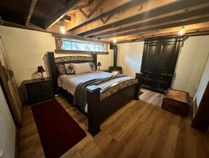 2 slaapkamers, een strijkplank/strijkijzer, gratis wifi, beddengoed