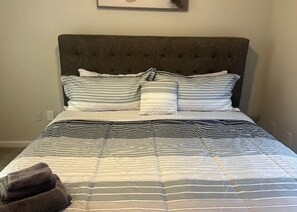 2 dormitorios, tabla de planchar con plancha, wifi gratis y ropa de cama