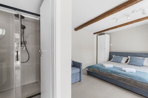 1 quarto, escrivaninha, Wi-Fi de cortesia, roupa de cama