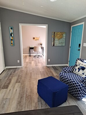 Smart TV - Relax, Recharge, and Reconnect in Style โ Modern Comfort Meets Small-Town Charm
(Wake Forest)