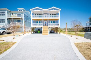 Exterior - Long Boat II: Third Row Home With Private Pool, Game Room (Oak Island)